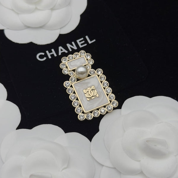 CC Brooch Gold 174157