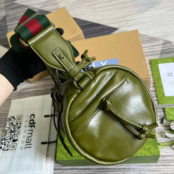GG SMALL 28 DUFFLE BAG IN GREEN MOSS SOLF CALFSKIN