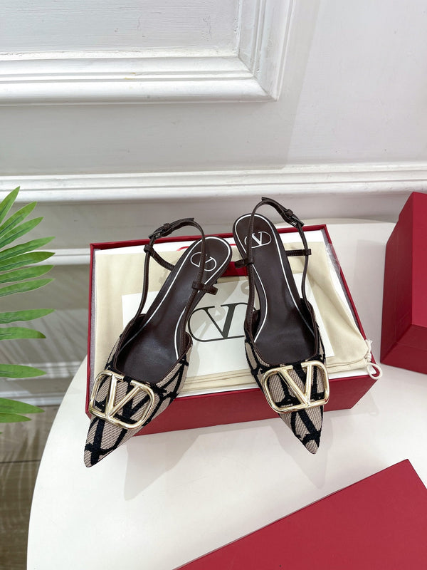 Décolleté con cinturino posteriore Vlogo Signature in tela color cioccolato Iconograph Rafia