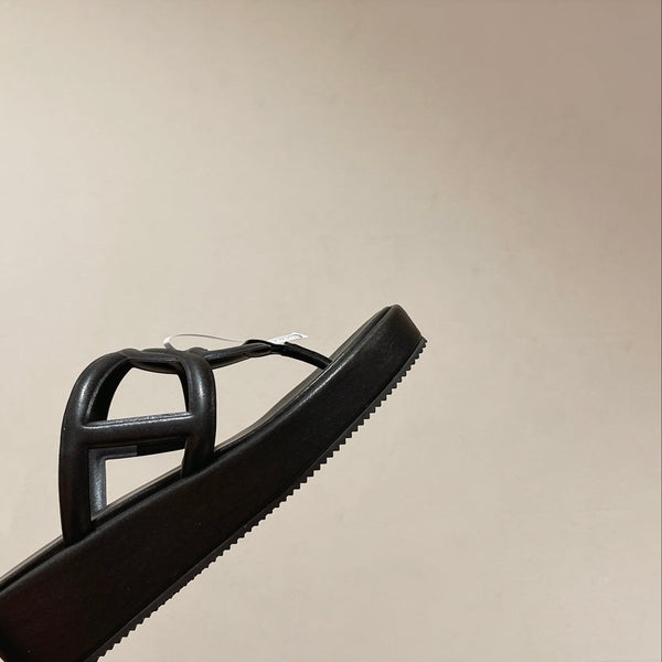 HM Gipsy Platform Thong Nero Pelle di Pecora 349419