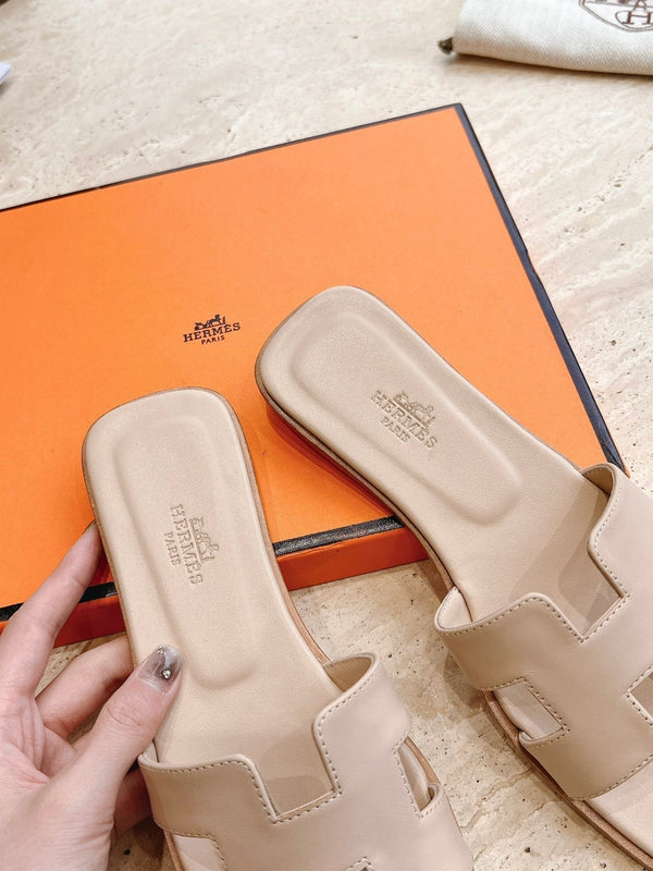 Sandalo HM 25 Oran in pelle di vitello beige chiaro