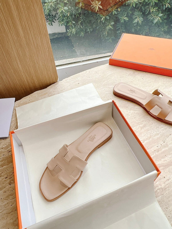 Sandalo HM 25 Oran in pelle di vitello beige chiaro