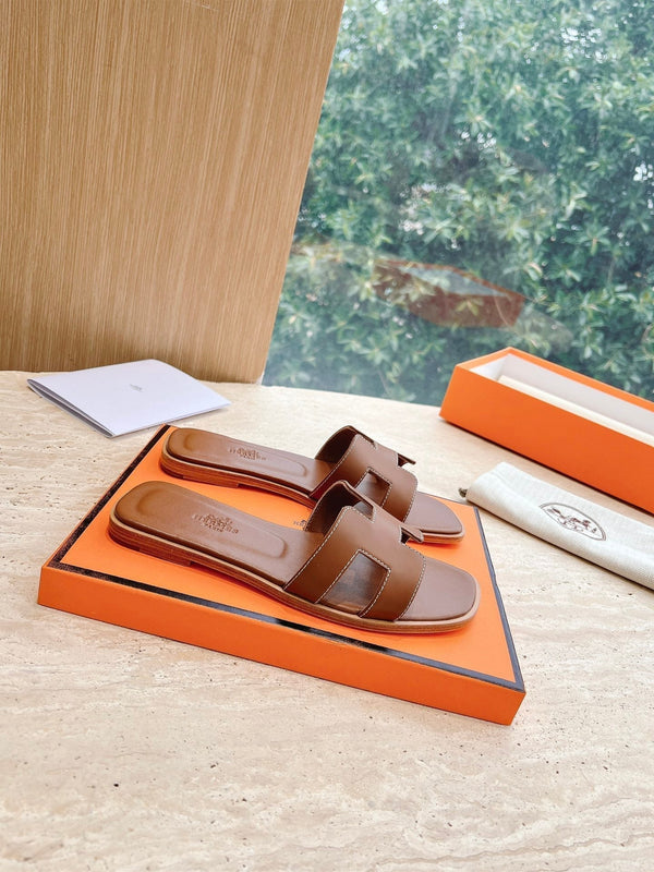 Sandalo HM 25 Oran in pelle di vitello marrone