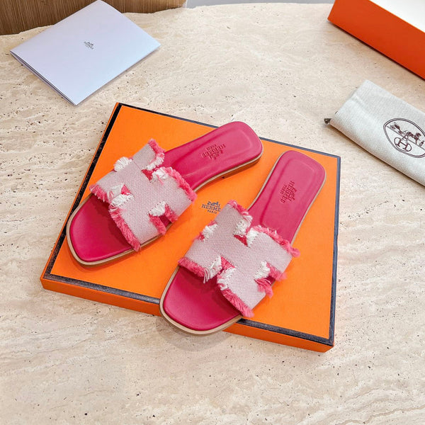 Sandalo HM 25 Oran in pelle di vitello rosso scuro e denim bianco