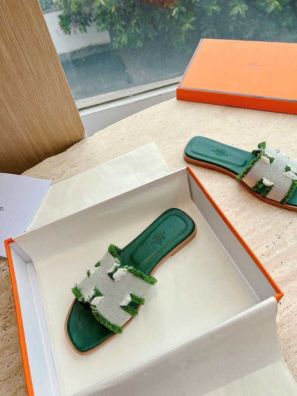 Sandalo HM 25 Oran in pelle di vitello verde denim bianco