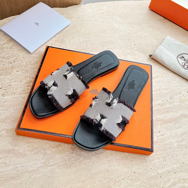 HM 25 Oran Sandal Black Calfskin White Denim