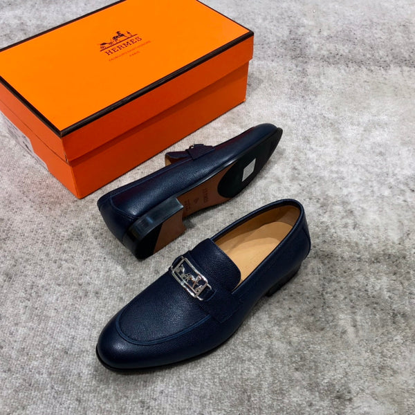 MOCASSINO CON FIBBIA ARGENTO HM IN PELLE DI VITELLO BLU MARINO