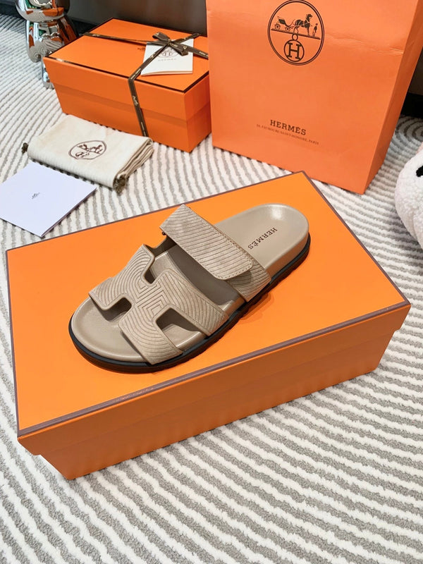 Sandalo HM Cyprus in camoscio beige 963236