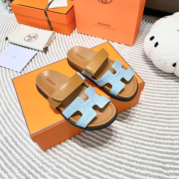 Sandalo HM Cyprus Cloud Blue Mix in pelle di agnello marrone chiaro e denim 963242