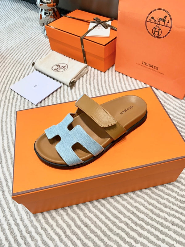 Sandalo HM Cyprus Cloud Blue Mix in pelle di agnello marrone chiaro e denim 963242