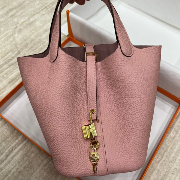 HM PICOTIN LOCK 18 BABY PINK TOGO LEATHER
