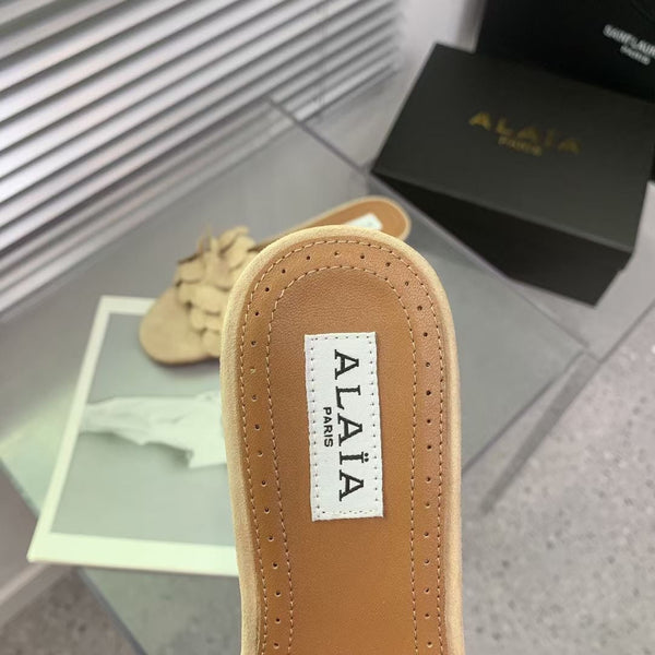 Alaia 25 Flower Slippers Pale Yellow Sheepskin 293158