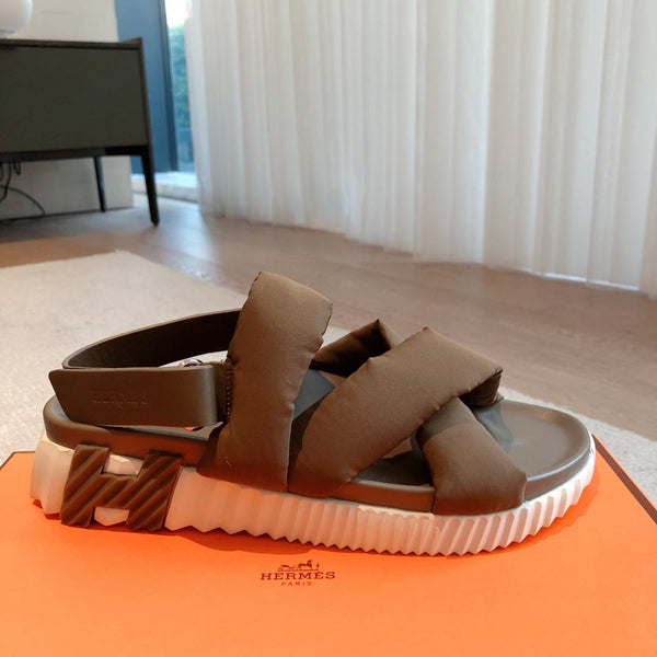 HM ELECTRIC SANDAL BROWN FABRIC AND CALFSKIN