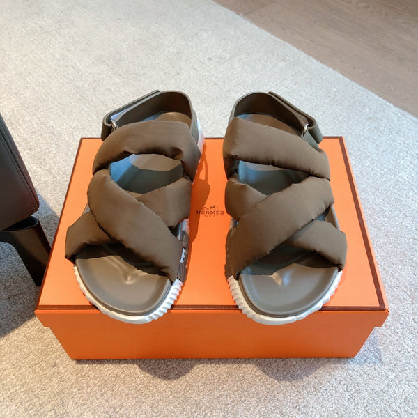 HM ELECTRIC SANDAL BROWN FABRIC AND CALFSKIN