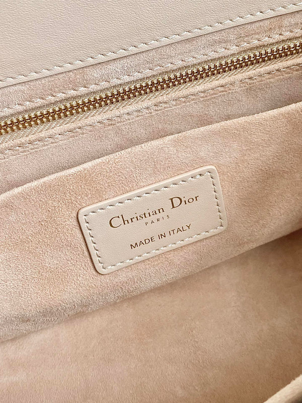 LADY 25 HANDBAG IN BEIGE CALFSKIN