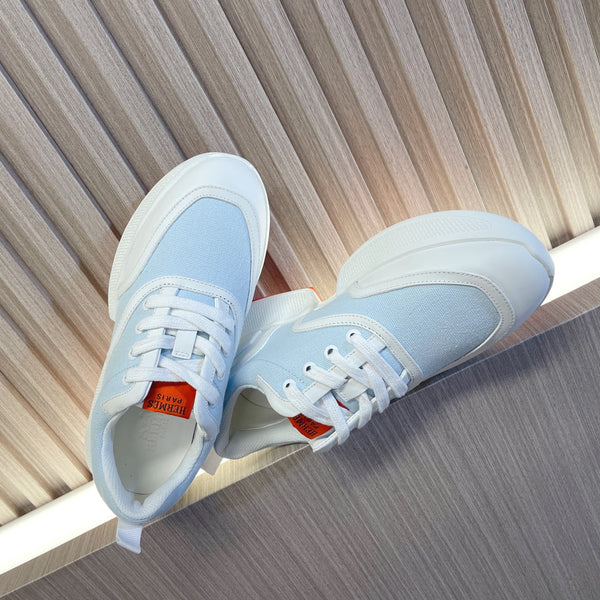 Sneaker HM Giga 50 in tela blu pacifica, pelle di capra bianca e arancione