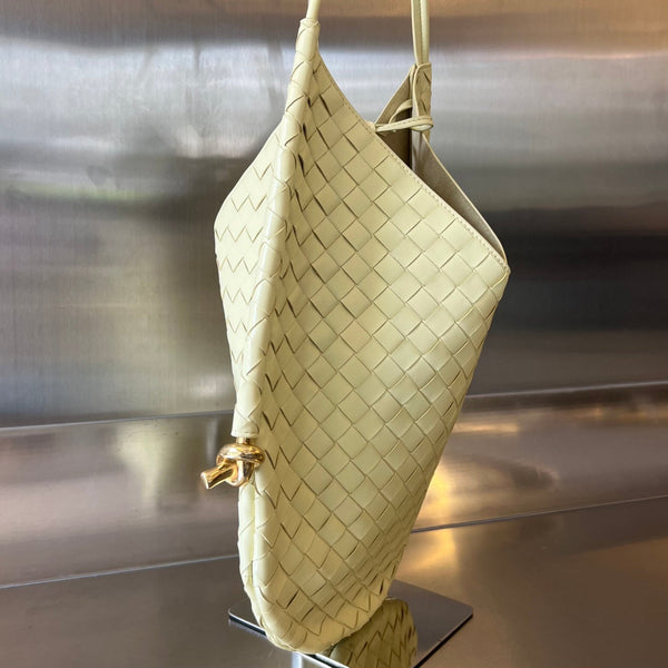 MEDIUM SOLSTICE 44 DARK CREMA LAMBSKIN