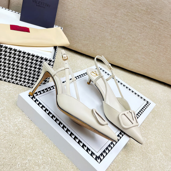 VLOGO SLINGBACK PUMP IN WHITE CALFSKIN LEATHER
