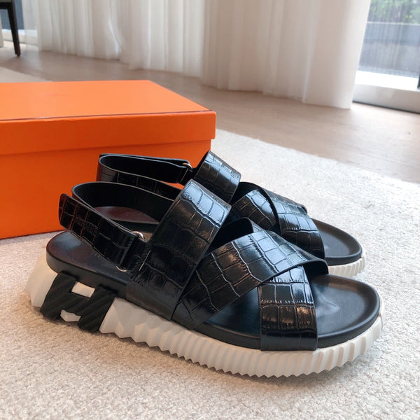 SANDALO HM ELECTRIC CON MOTIVO COCCODRILLO IN PELLE DI VITELLO NERA