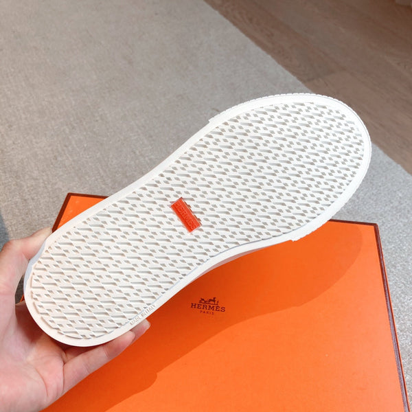 HM GAME SLIP-ON CROCODILE MOTIF SNEAKER WHITE CALFSKIN