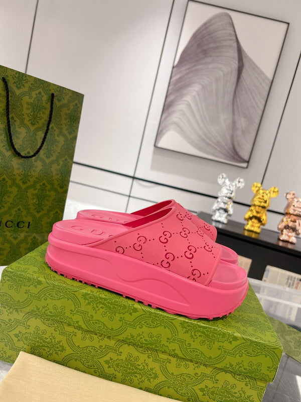 Sandalo GC 25 Monogram Slide da 50 mm in pelle di vacchetta rosa 292396