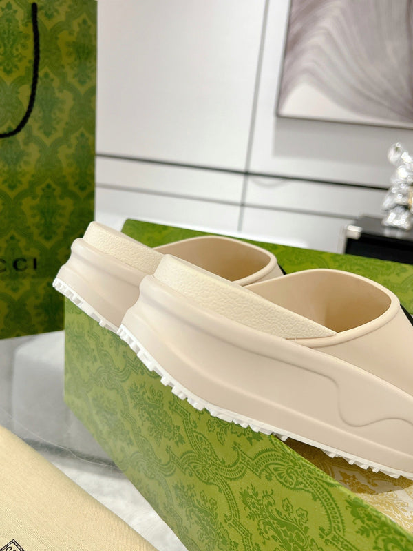 GC 25 Interlocking G 50mm Slide Sandal Beige Black Cowhide 292398