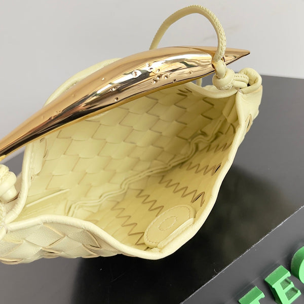 SARDINE 20 CON CATENA IN PELLE DI AGNELLO GIALLA PANNA