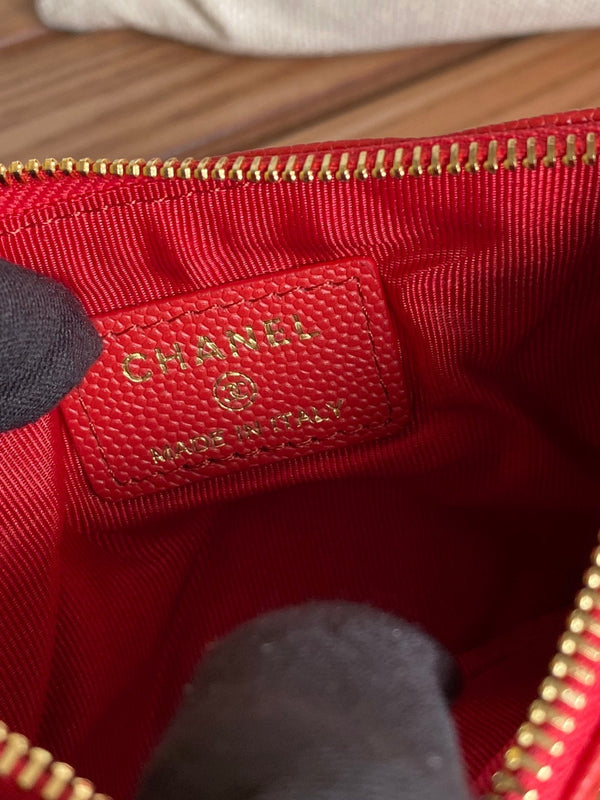 Portafoglio con cerniera cc 15 caviale rosso hardware oro