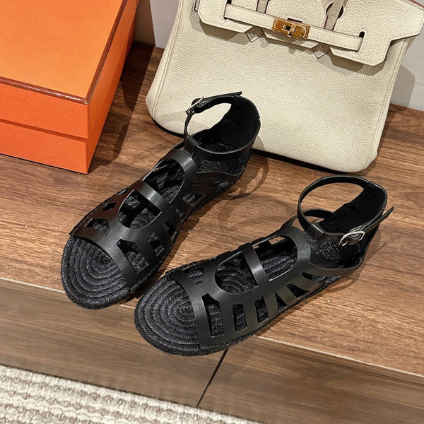 SANDALO CON SUOLA IN PAGLIA IN PELLE DI AGNELLO NERA