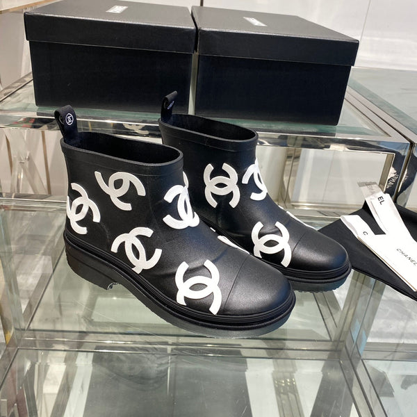 CC Rainboots Black with Embossed Logo Rubber 204070