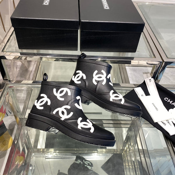 CC Rainboots Black with Embossed Logo Rubber 204070