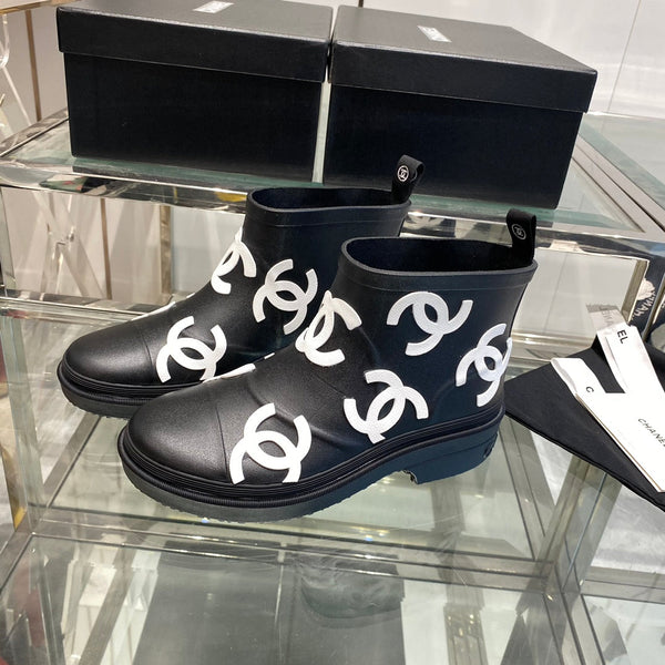 CC Rainboots Black with Embossed Logo Rubber 204070