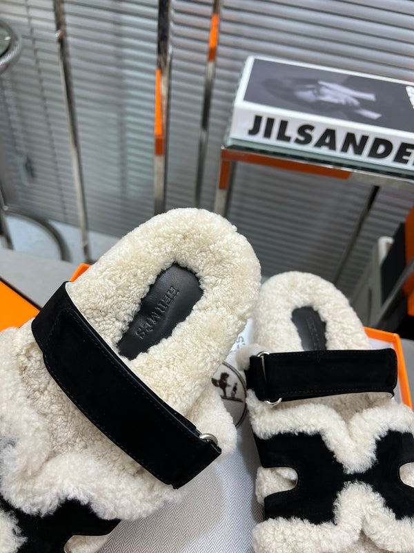 HM Chypre Sandal In Black Suede And Fleece Lining 953829