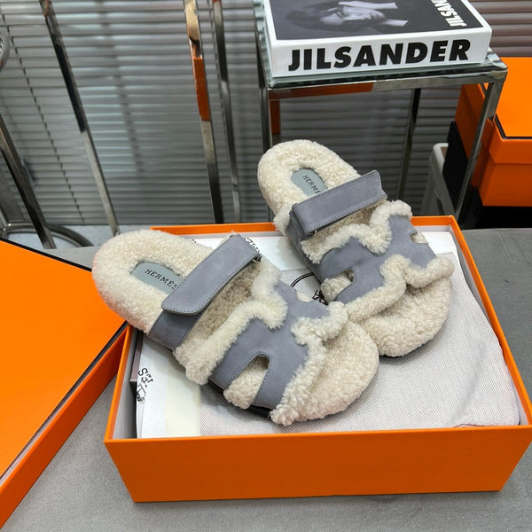 Sandalo HM Cyprus in pelle scamosciata grigia e fodera in pile 953831