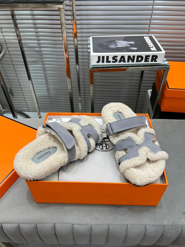 Sandalo HM Cyprus in pelle scamosciata grigia e fodera in pile 953831