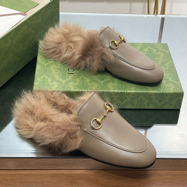 MULE CON MORSETTO IN PELLE DI VITELLO MARRONE ARACHIDI E FODERA IN LANA DI AGNELLO