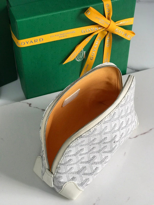 VENDÔME COSMETIC POUCH 17 IN WHITE GOYARDINE CANVAS AND CALFSKIN TRIM