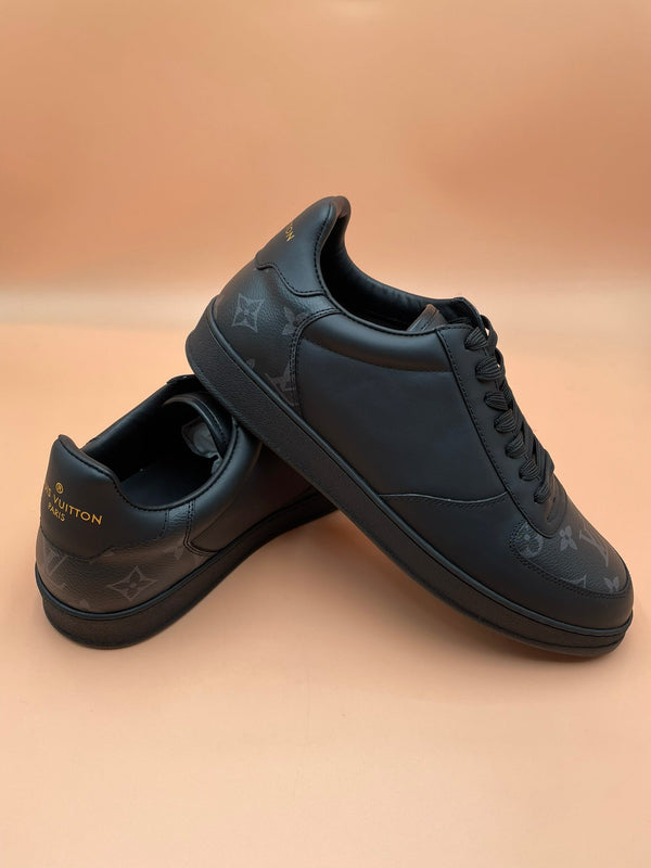 LV RIVOLI SNEAKER BLACK