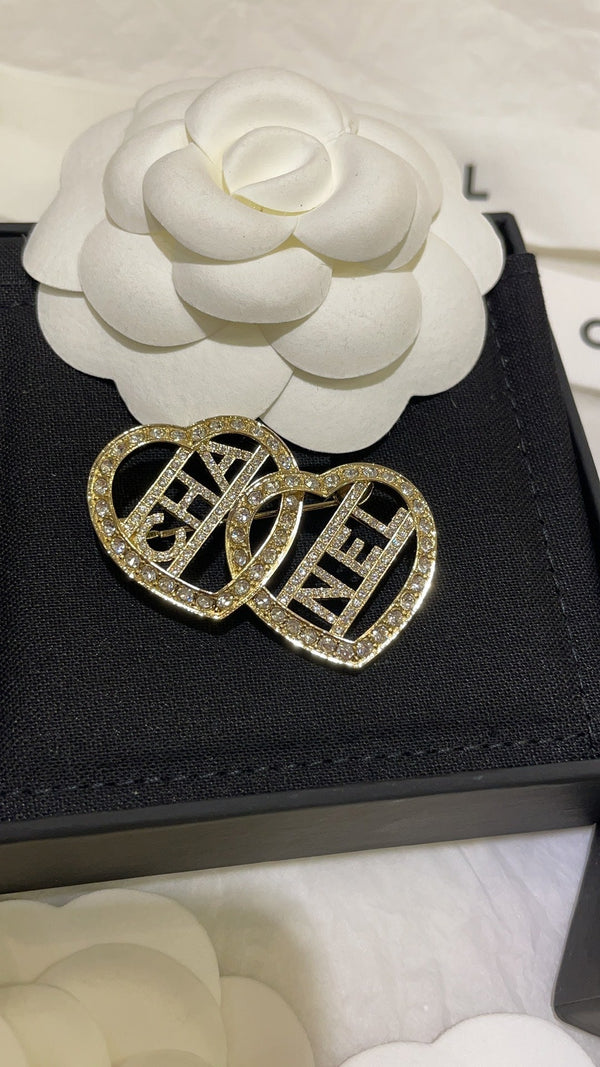 CC Brooch Light Gold 161773