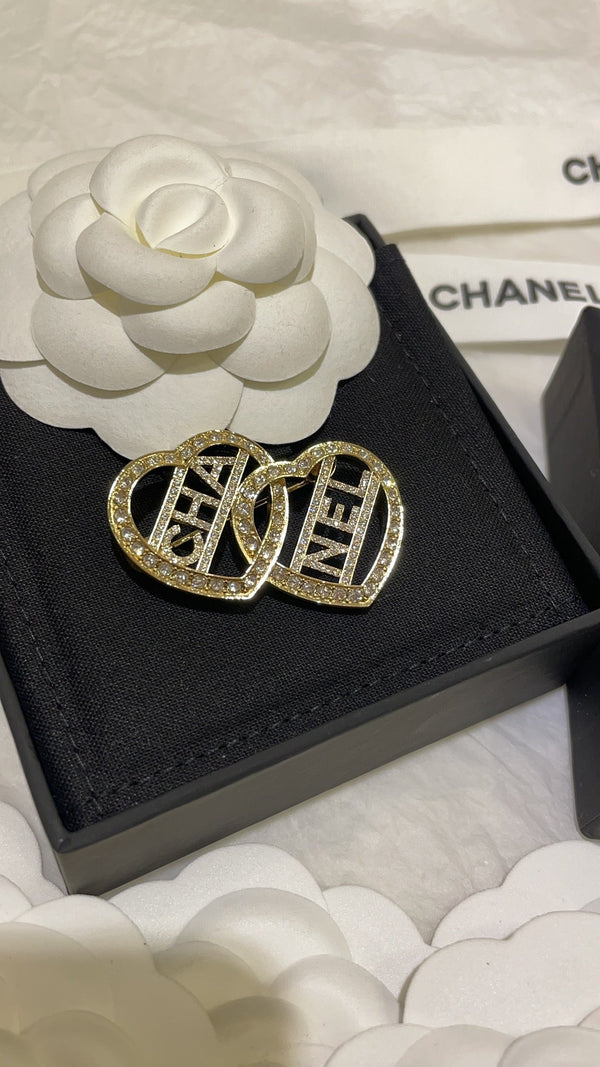 CC Brooch Light Gold 161773