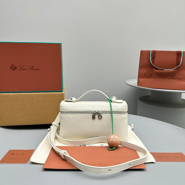 Borsa in pelle di mucca bianca Extra Pocket L19