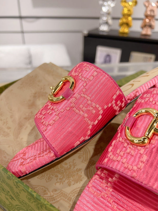 SANDALO GG CHUNKY SLIDE IN PELLE DI VITELLO ROSA BRILLANTE