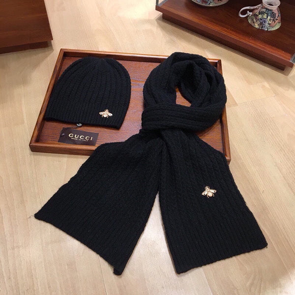 SET SCIARPA E CAPPELLO IN LANA NERA 945021 