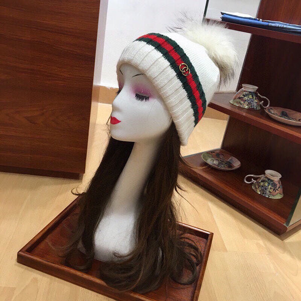 SET SCIARPA E CAPPELLO IN LANA E CASHMERE BIANCHI 945028 