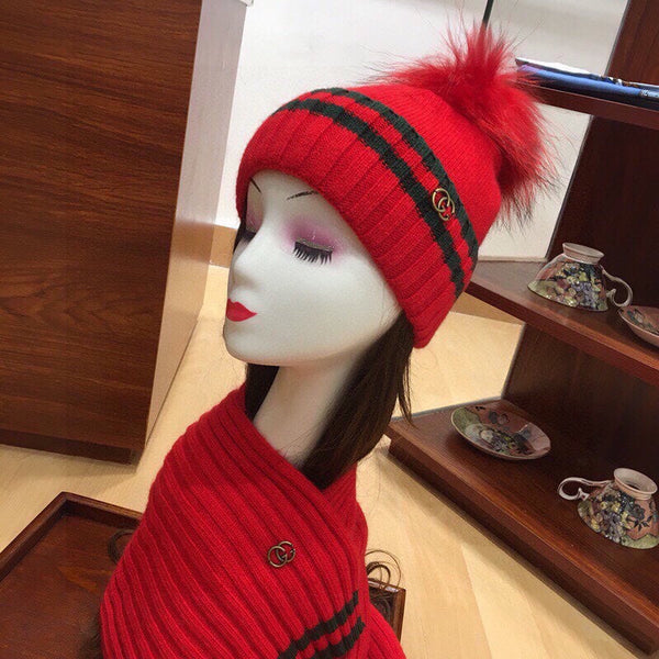 SET SCIARPA E CAPPELLO IN LANA E CASHMERE ROSSO CILIEGIA 945029 