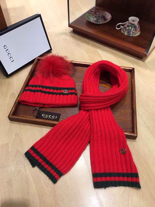 SET SCIARPA E CAPPELLO IN LANA E CASHMERE ROSSO CILIEGIA 945029 