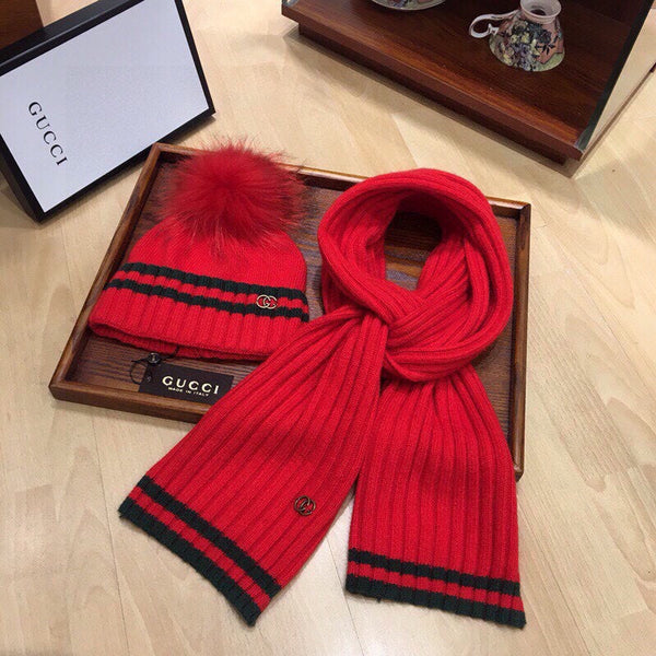 SET SCIARPA E CAPPELLO IN LANA E CASHMERE ROSSO CILIEGIA 945029 