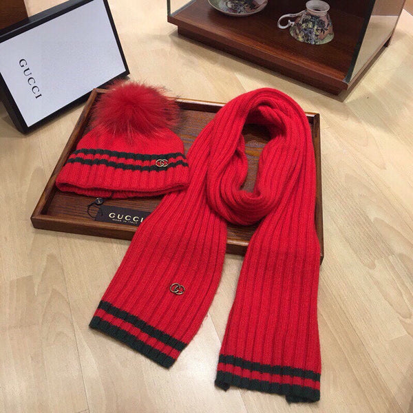 SET SCIARPA E CAPPELLO IN LANA E CASHMERE ROSSO CILIEGIA 945029 