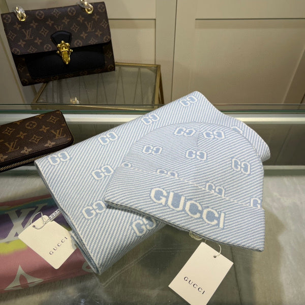 SET SCIARPA E CAPPELLO IN MISTO AZZURRO LANA E CASHMERE BIANCO 946331 