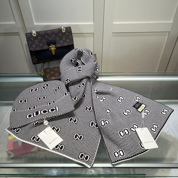 SET SCIARPA E CAPPELLO IN MISTO LANA E CASHMERE BIANCO NERO 946332 